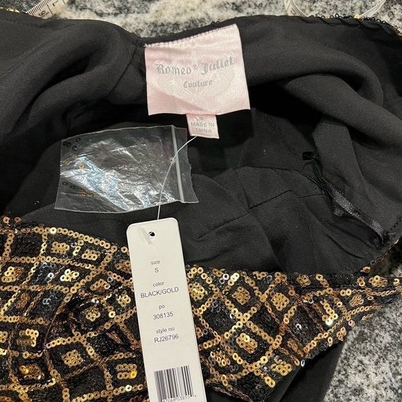 Romeo and Juliet Couture Sleeveless Sequined Black and Gold, Party Dress. - Picture 8 of 14